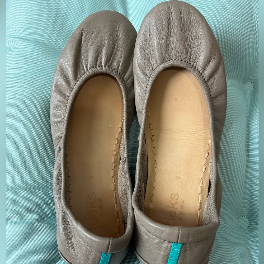 Tieks - beige w teal accents *like new* only worn a few times.